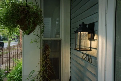 Freeport 1-Light Outdoor Wall Sconce in Transitional and Lantern Style 13.5 - Picture 6 of 8