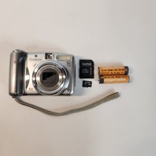 Canon PowerShot A720 IS 8MP Digital Camera Bundle w/ Battery Card Good READ