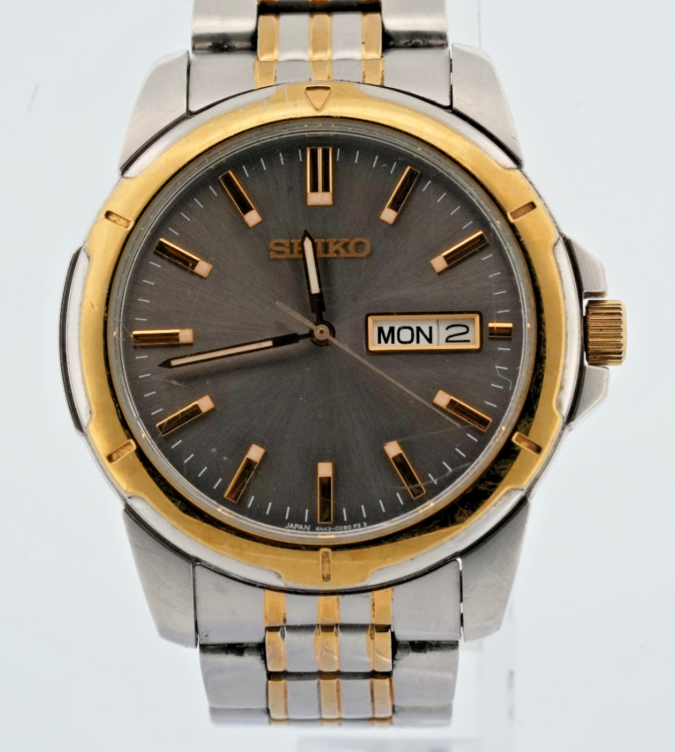 Seiko 6N43-00A0 Men's Stainless Steel Band Date/Day Analog Dial