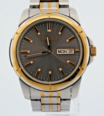 Seiko 6N43-00A0 Men's Stainless Steel Band Date/Day Analog Dial