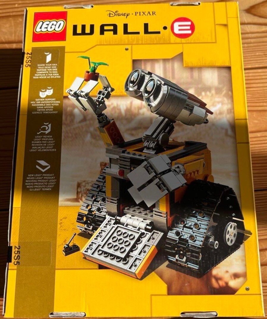 Lego 21303 - Disney Pixar Ideas - Wall-E - 676 Pieces - Retired