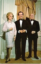 Richard Pat Nixon Gerald Tussauds London Wax Musem Petersburg Florida Postcard