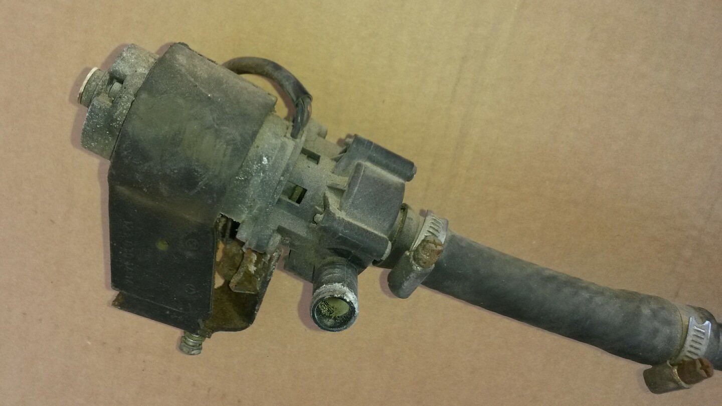 1983 81 82 84 85 Mercedes Benz 300D 240D heater control valves valve