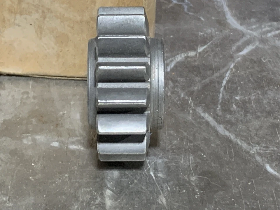 SE ADAPTA A JEEP & WILLYS 46-71 TRANSMISIÓN MARCHA ATRÁS MARCHA LOCA CON T-90 15 dientes Foto 3 de 3