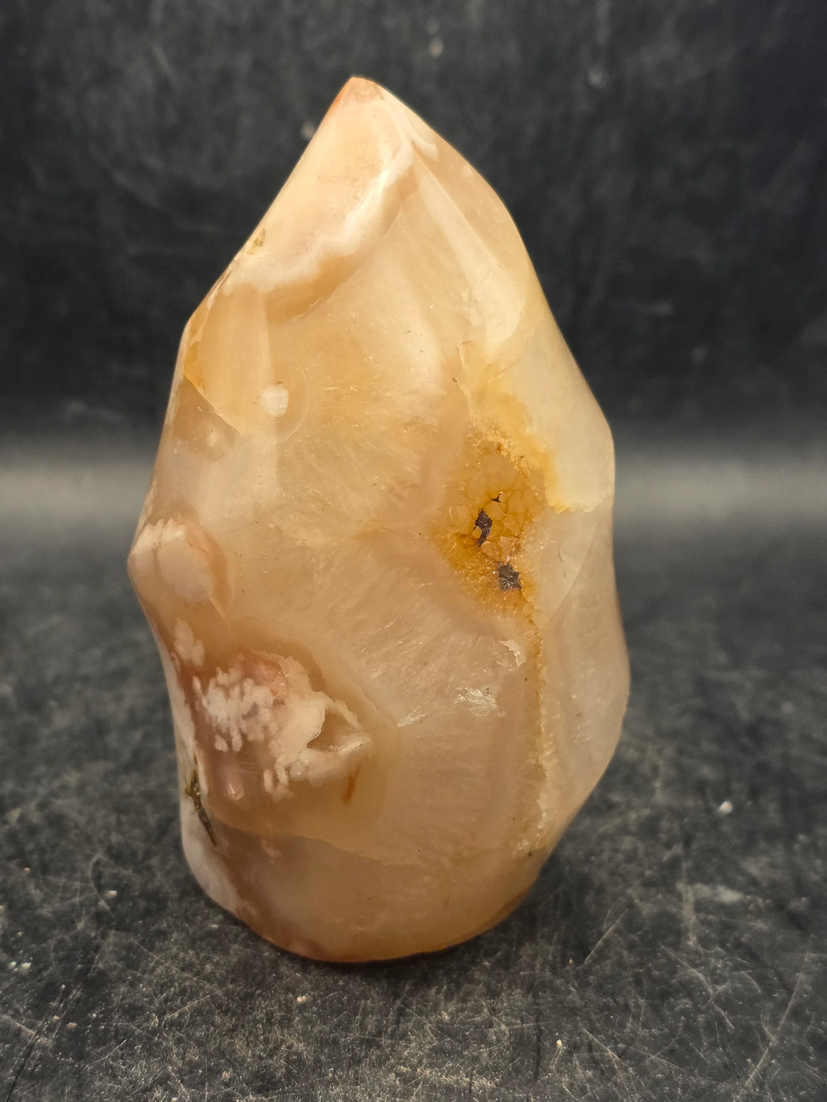 Flower agate flame tower! 9.8 ounces, 3.4 inches tall, 1.9