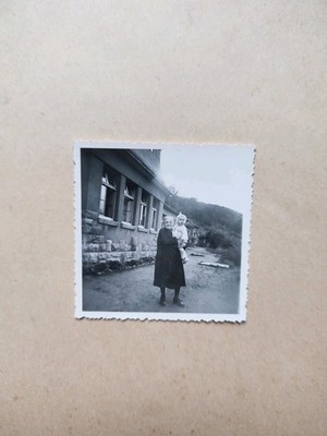   Alte Fotografie Foto 1950er Jahre Kind Baby Großmutter