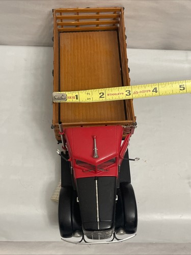 Franklin Mint 1939 Peterbilt Stake Truck Red 1:32 Diecast - Picture 7 of 14