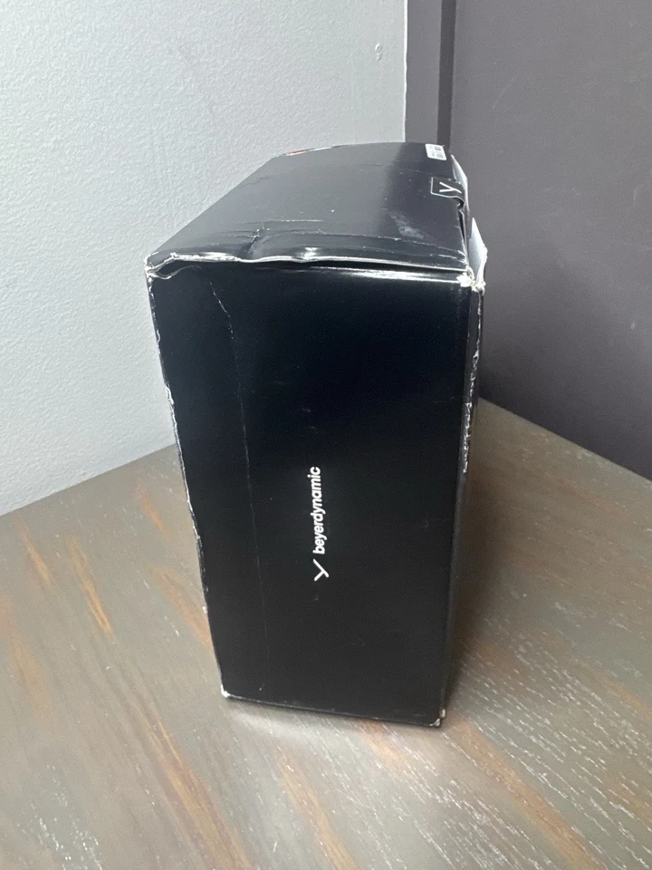 Beyerdynamic DT 770Pro 80 ohm Closed-back Studio Mixing Headphones Limited Blk🔥 - Image 2 of 4