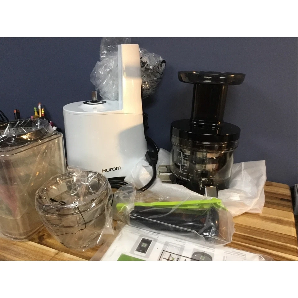 Exprimidor lento Hurom H-AA - Blanco | Extractor de prensa en frío premium - Nueva caja abierta Foto 3 de 4