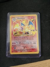 Pokémon TCG Charizard Celebrazioni Collezione Classica Holo Carta Rara 4/102
