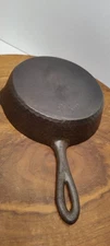 Chicago Hardware Foundry (CHF) 8 Inch Hammered Cast Iron Skillet # 85D 