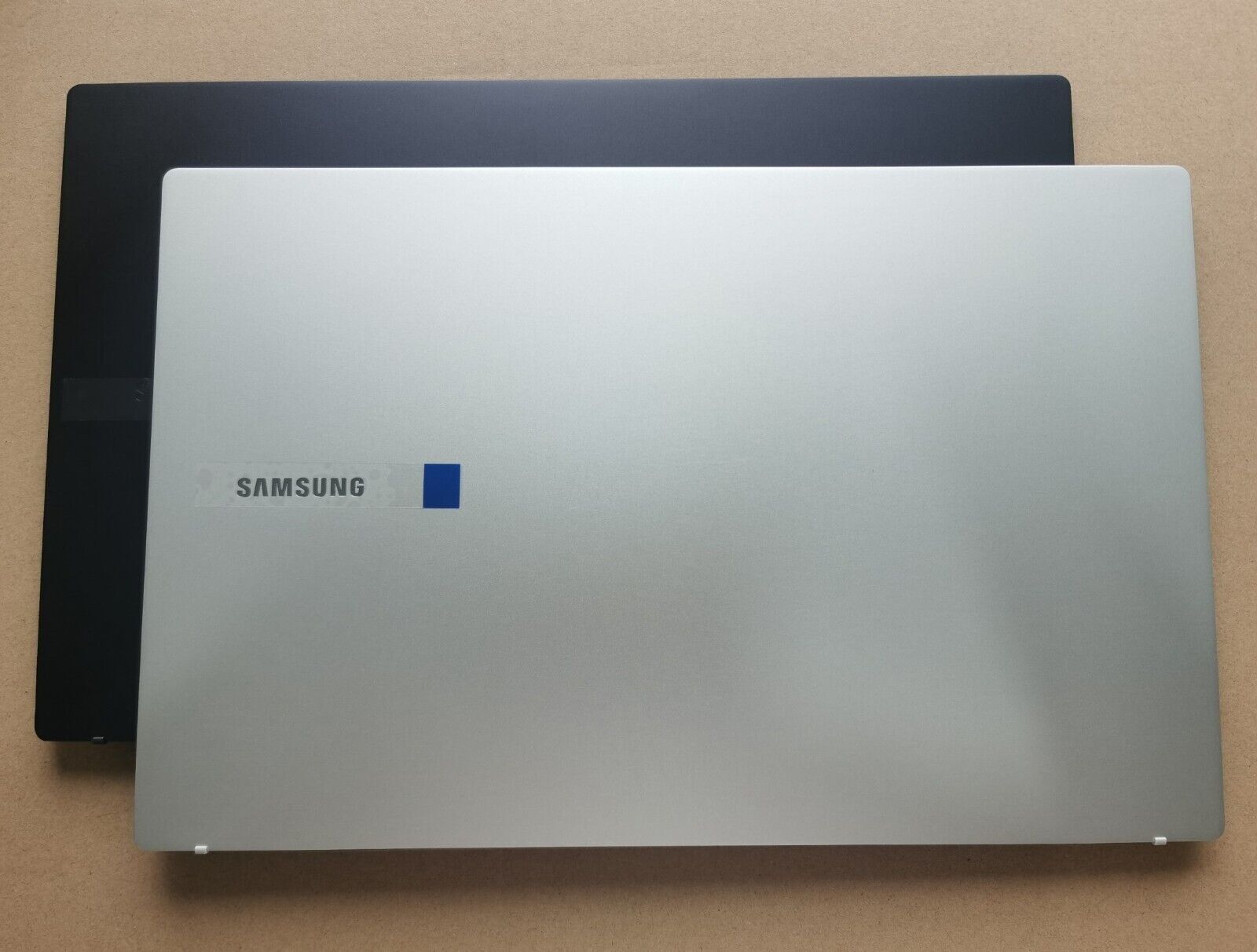 Custodia posteriore LCD per Samsung Galaxy Book2