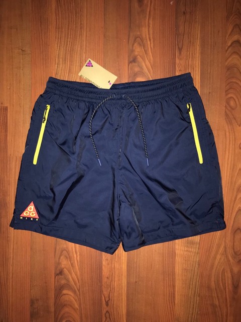 nike acg woven shorts obsidian