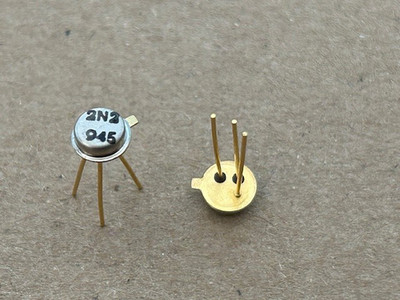 2 Stück  Transistor - 2N2945 - Raytheon - PNP - TO-46 - GL - 2W - 25V