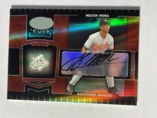 2004 Leaf Certified Cuts Marble Red Signatures /100 Melvin Mora #21 On Card Auto