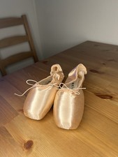 Capezio Women's Pointe Ballet Shoes 8.5 M EUR size Made in the USA vintage