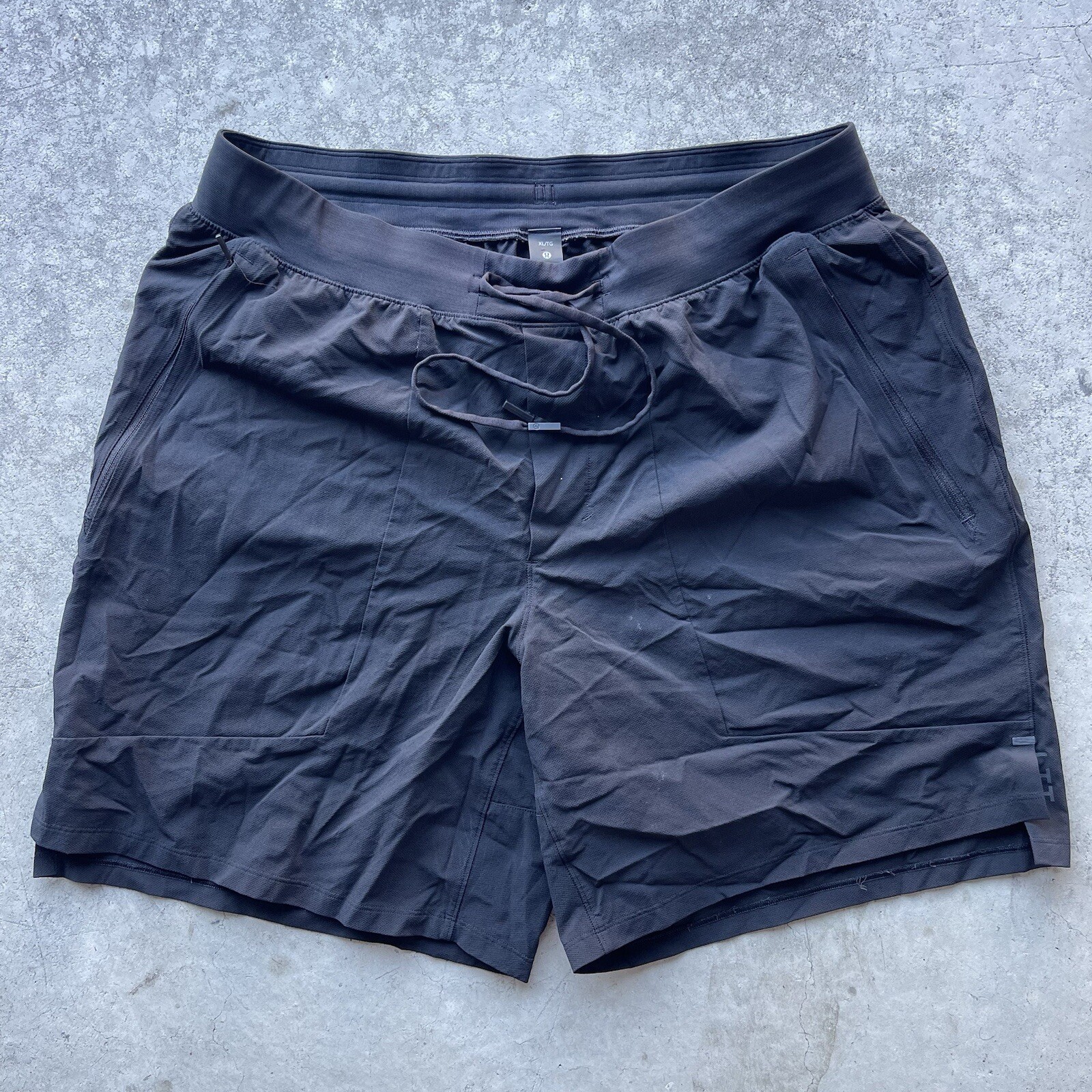 Lululemon Black Men’s “License to Train” Shorts 7” Lined Size Xlarge