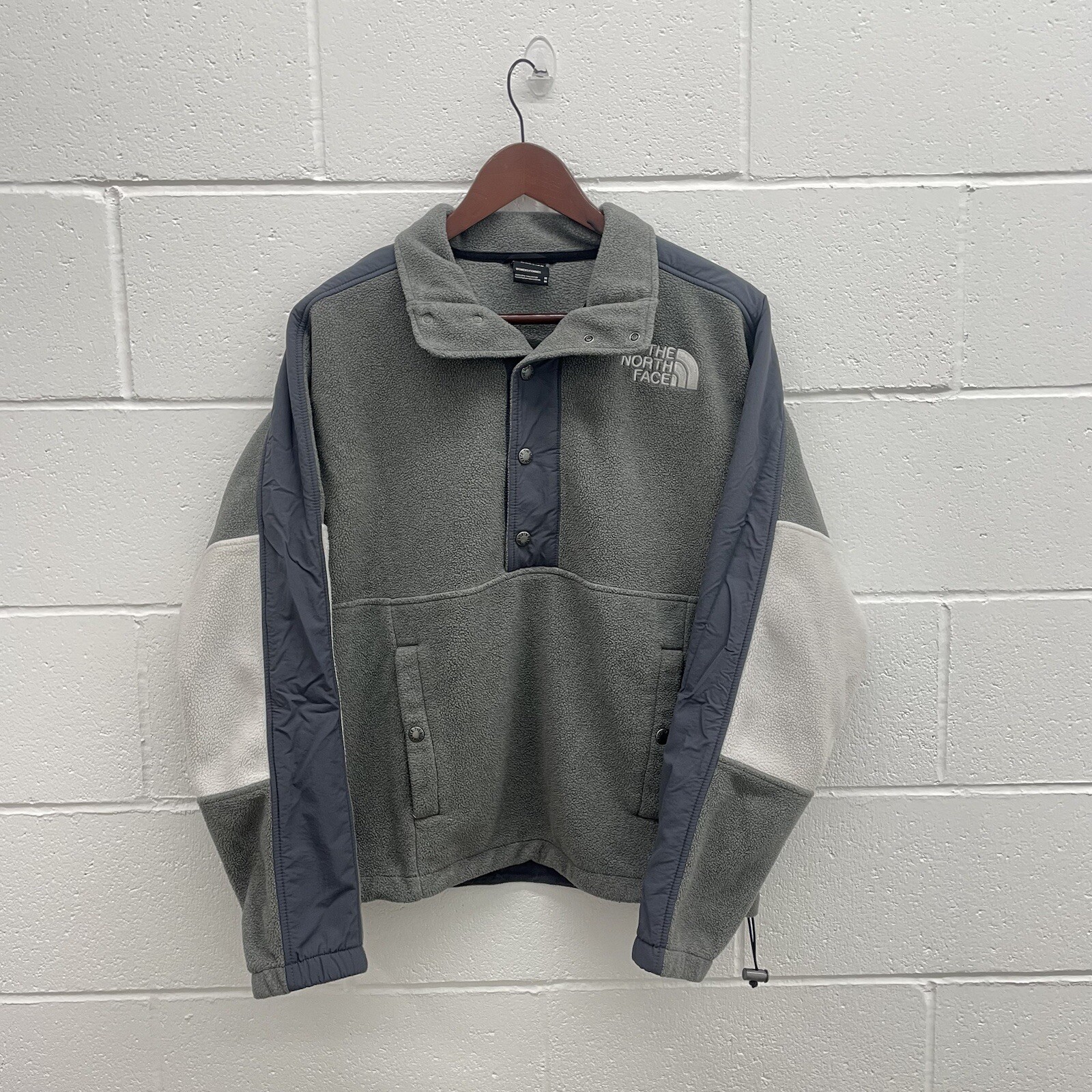 North Face Women's Three-Tone Fleece Snap-T Jacket in Medium