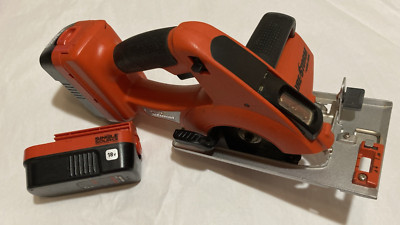 Black & Decker Firestorm 18 Volt Cordless Circular Saw FS1800CS W/2 Batteries