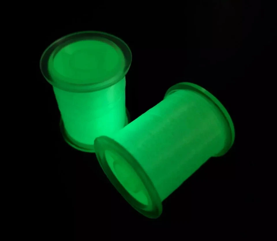 HILO BRILLANTE EN LA OSCURIDAD - 50D - Carrete de 150 yardas - Materiales para atar moscas - ¡NUEVO! Foto 2 de 4