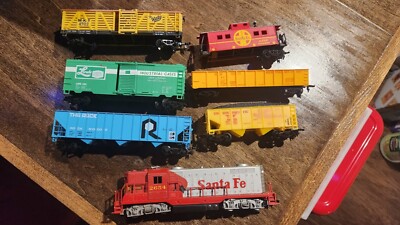 Vintage Bachmann Ho Scale Electric Train Set with Tracks, Sante Fe #2564 WORKS!!