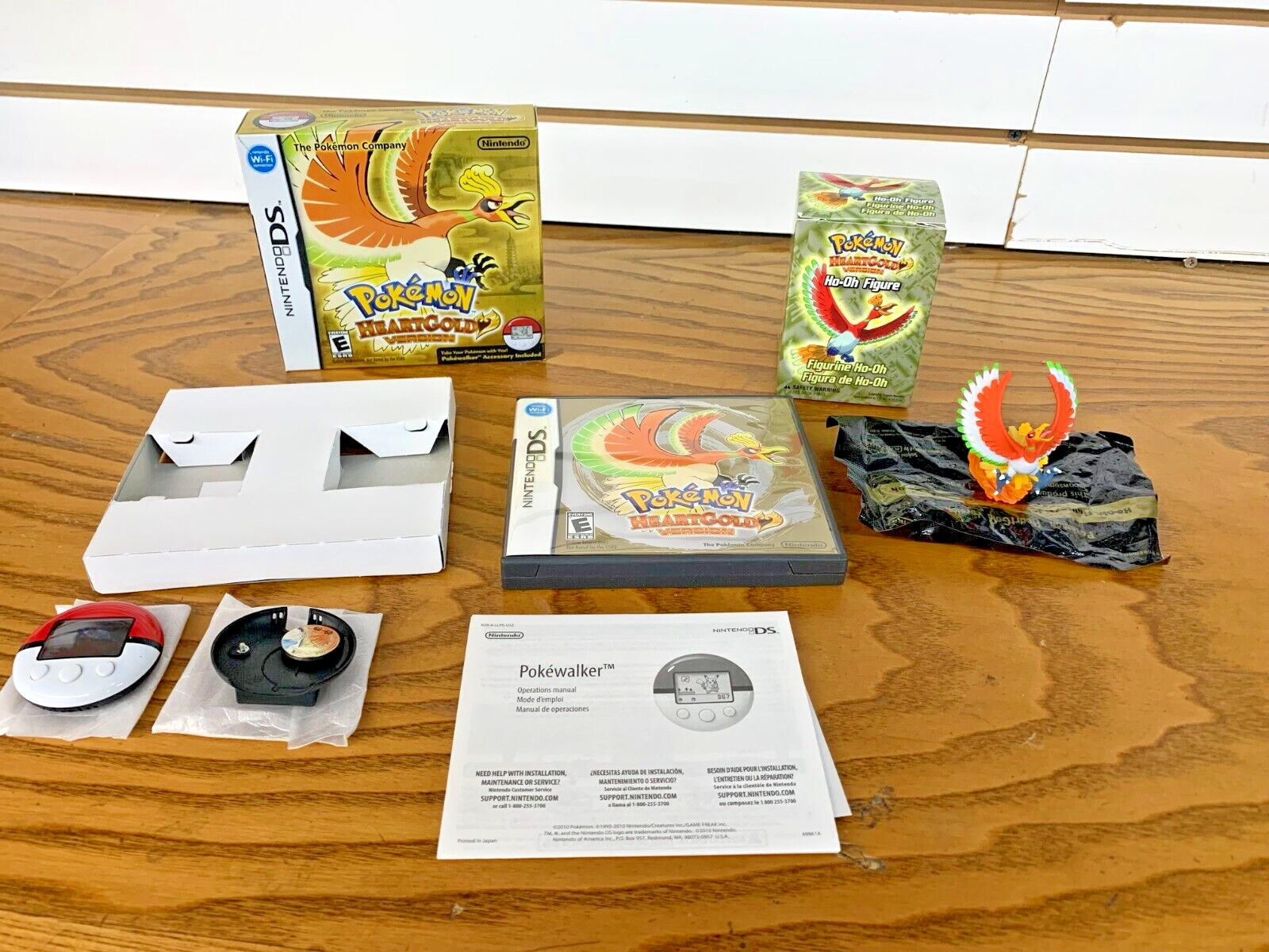 Pokemon: HeartGold DS Version Complete bundle With Pokewalker Ho-oh Figure CIB
