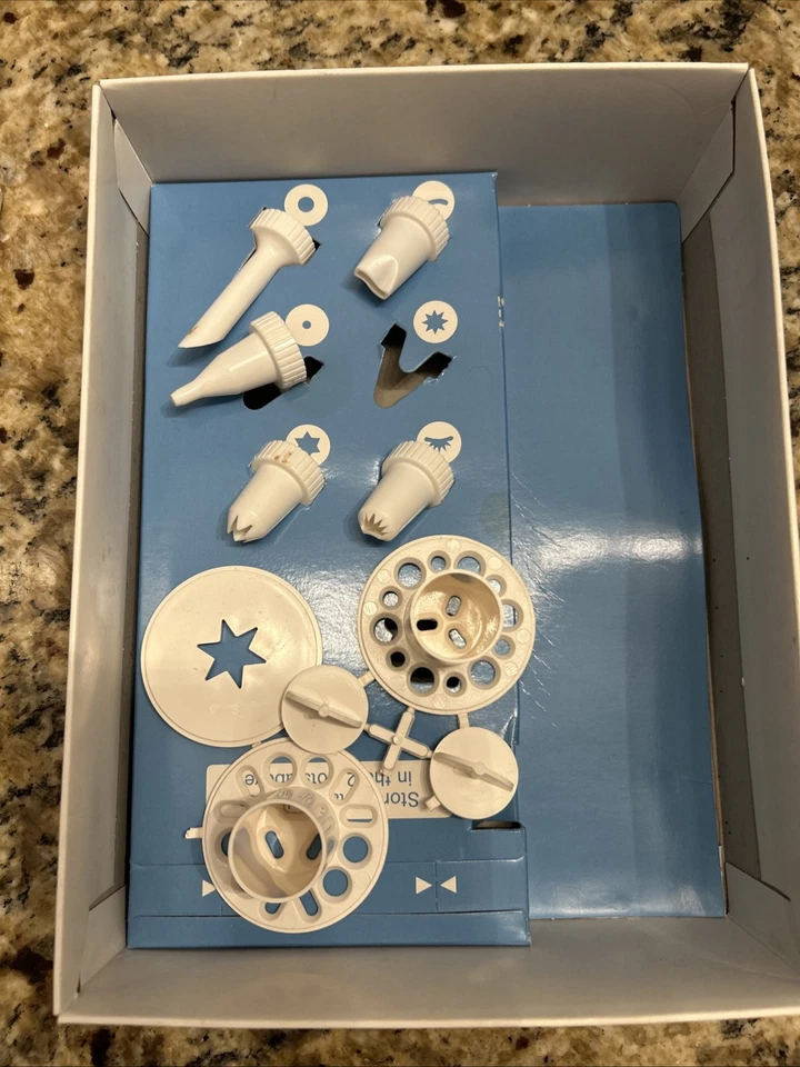 Винтажный пресс для печенья и декоратор продуктов Hutzler Gerda Easy Action — полный комплект - Изображение 2 из 4