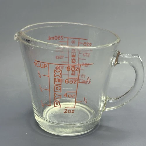 Pyrex Measuring Cup 508  1 Cup Red Lettering Closed D Handle USA Vintage - oz mL