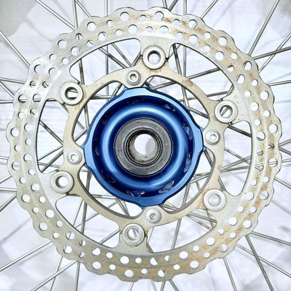 2009 - 2011 年雅马哈 YZ450F Excel 18/21 英寸前后轮套件带新轮胎 — 第 3/4 张图片