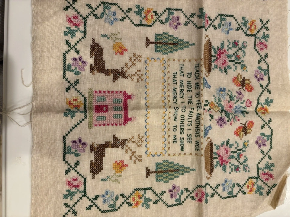 Stitchery.   Beautiful Pieces Made By Creative Friend Years Ago - Изображение 4 из 4