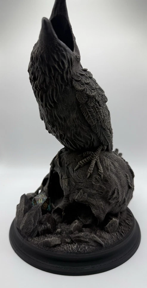 Torre de Dados - Pintado a Mano - El Cuervo - Mazmorras y Dragones - DnD - Dados Gratis Foto 2 de 4