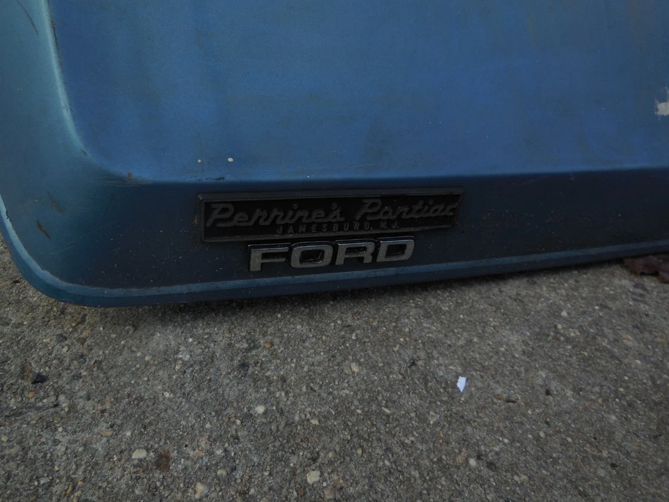 Escotilha Ford Mustang 1979-1985 usada com vidro - Imagem 2 de 4