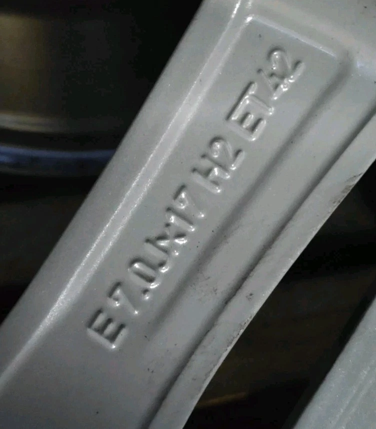 1x Original AUDI A4 8W B9 7Jx17 pulgadas ET42 LK 5x112 8W0601025P *EXCELENTE* - Imagen 3 de 4