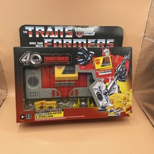 Transformers Retro 40th Anniversary Autobot Blaster & Steeljaw