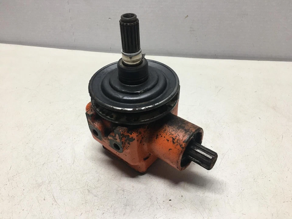 70712-99513 KUBOTA CAJA DE CAMBIOS CORTACÉSPED CAJA BISELADA Foto 3 de 4