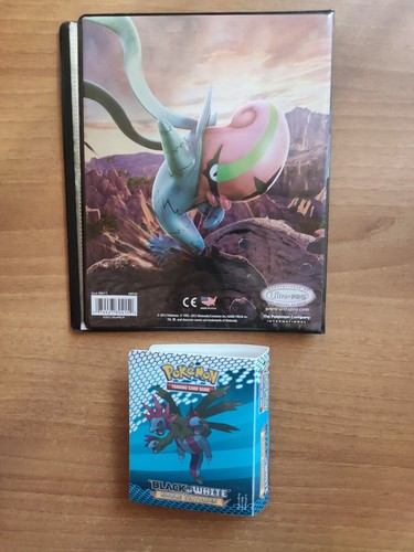Pokémon 2 raccoglitori binder vintage SPADA E SCUDO E NERO E BIANCO - Foto 2 di 3