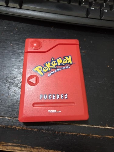 Vintage 1998 Pokedex Pokémon Nintendo Tiger Electronics Red Handheld Toy Works