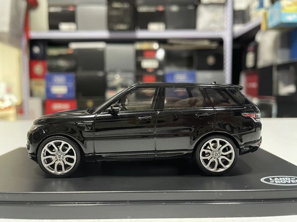 IXO  1: 43 Original Range Rover Sport Range Rover Sport Alloy Car Model Black  - Image 2 of 4