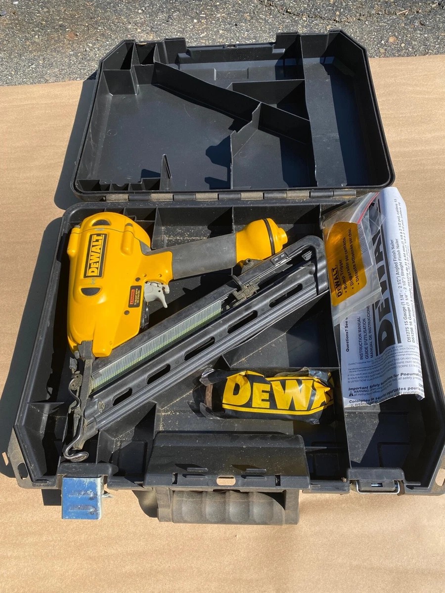 Image of DeWalt D51275K finish nailer