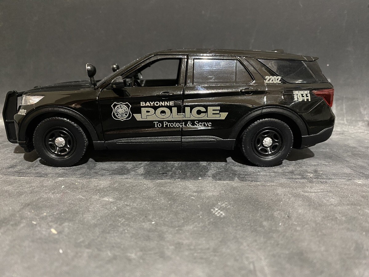 Bayonne Police NJ 1:24 Scale Ford Explorer Ghost Slicktop Police 