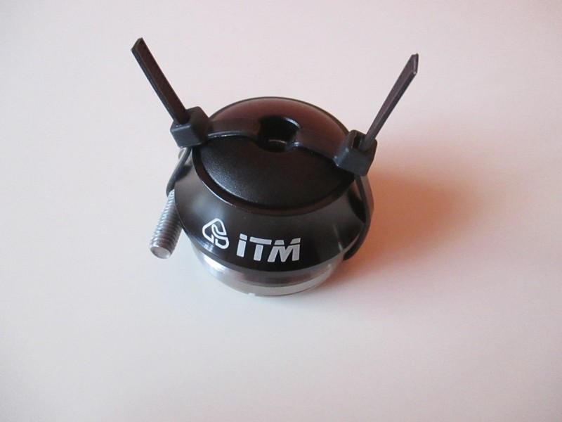 ITM integrated headset, 1 1/8 inch, black, like FSA Orbit