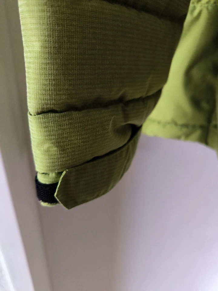 Winterjacke Damen Größe 46 mit Kapuze zum Abnehmen  - Bild 4 von 4