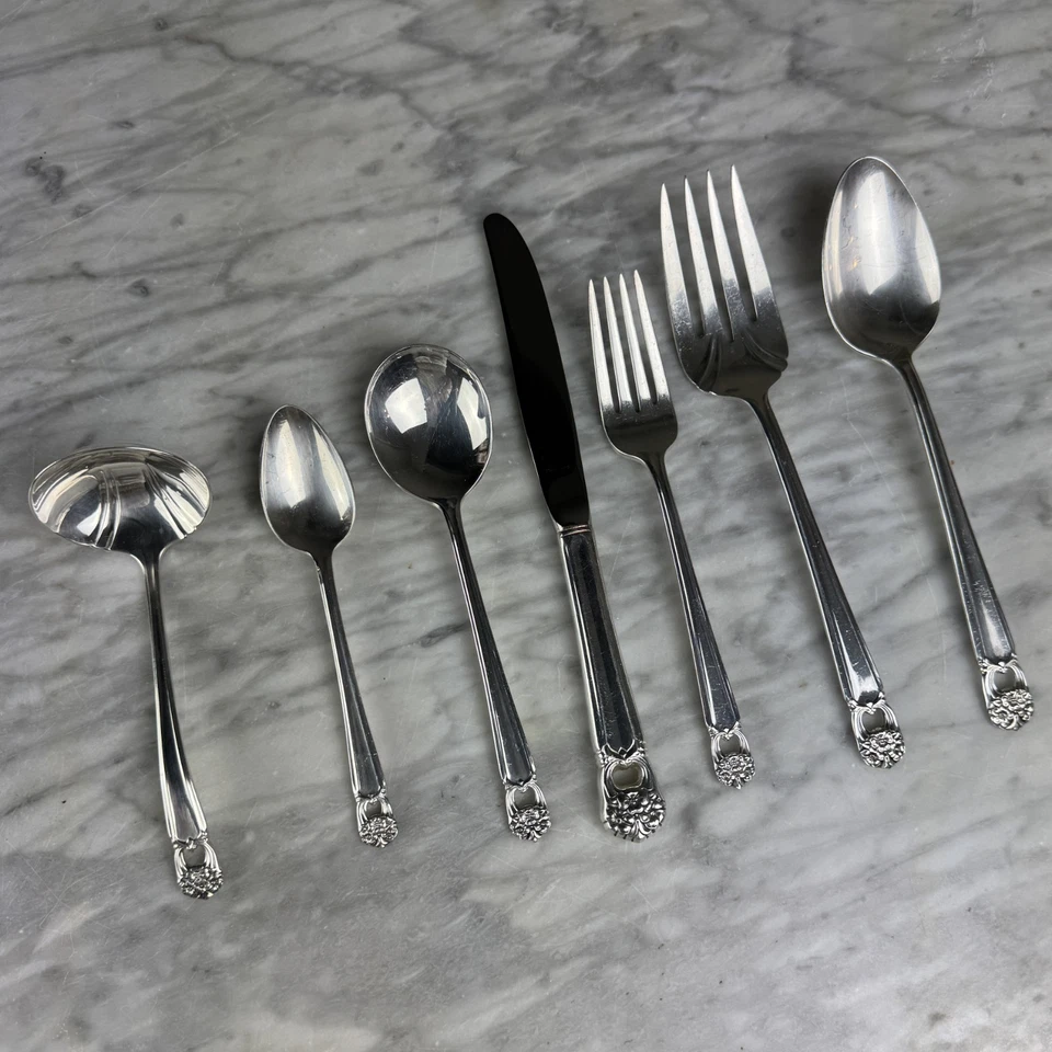 1847 Rogers Bros Eternally Yours Flatware Silverware Set 76 Pieces With Chest - Image 3 of 4