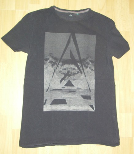 T-Shirt kurzarm Gr. M schwarz vorn bedruckt Rundhals Esprit
