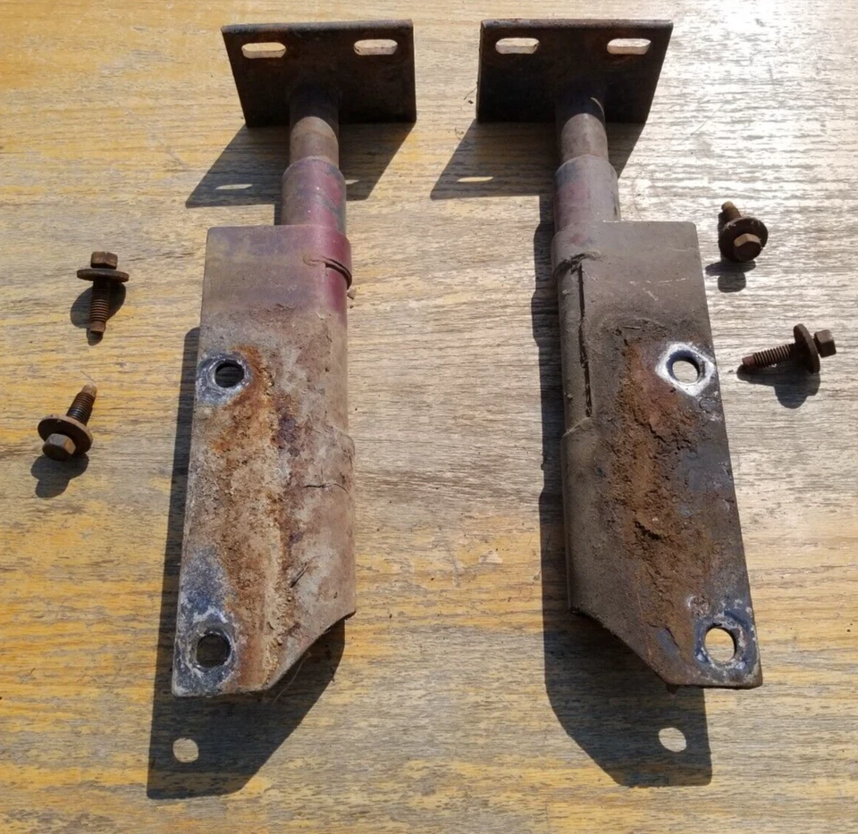 Amortiguadores parachoques delanteros Mustang II King Cobra 2 1974-78 Ford 74 75 76 78 1978 Foto 4 de 4