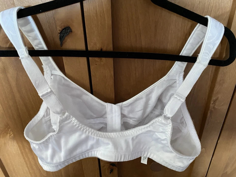 NWOT Just My Size white Bra Size 42 B - Image 2 of 4