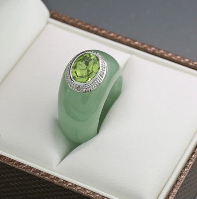 Grüner Jade-Ring mit Peridot und Diamanten in 585 Gold