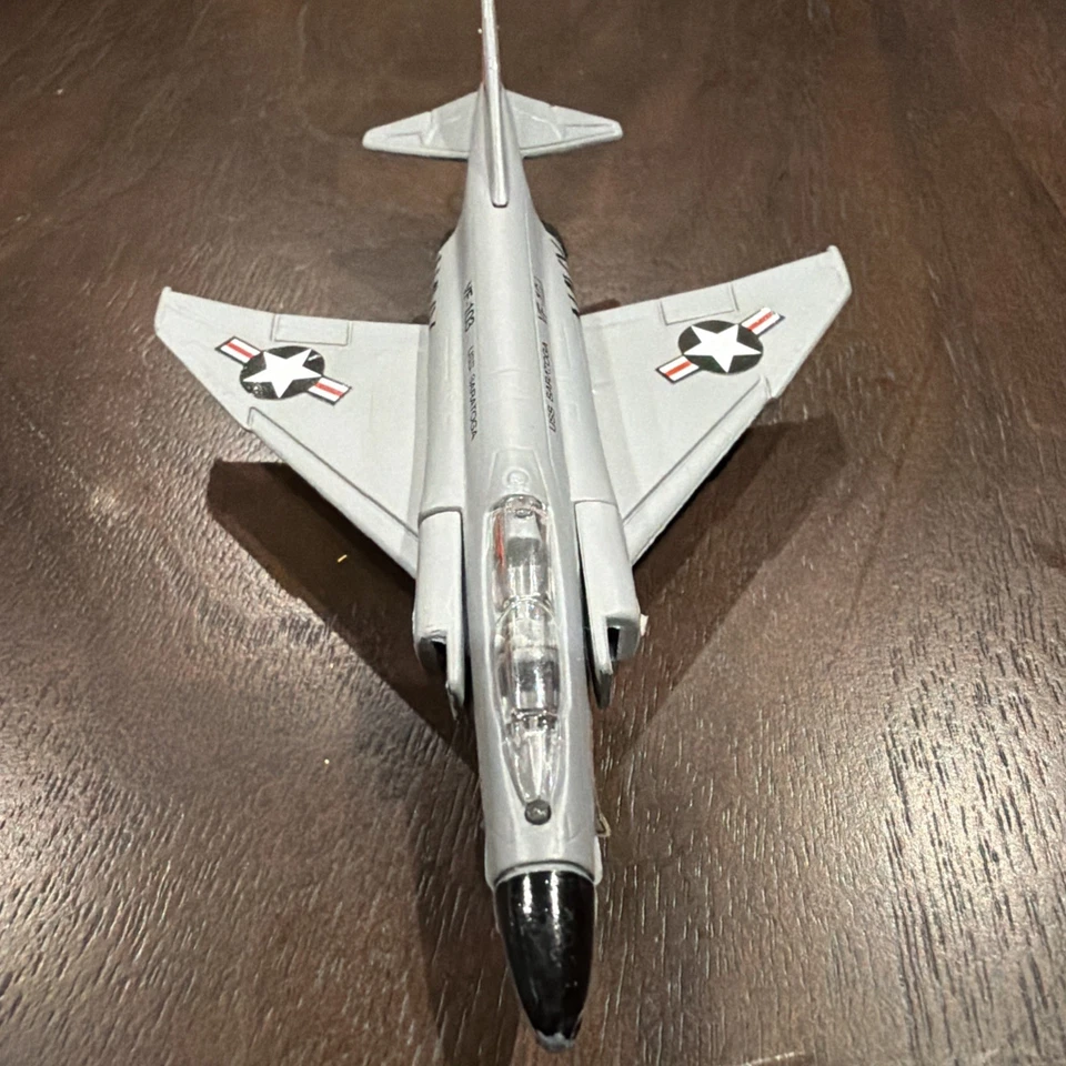 De colección Nuevo 1998 Maisto Tailwinds Diecast Marina de los Estados Unidos F-4J Phantom II VF-103 Foto 2 de 4