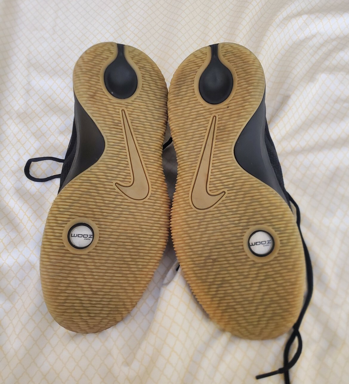 nike zoom assersion black gum