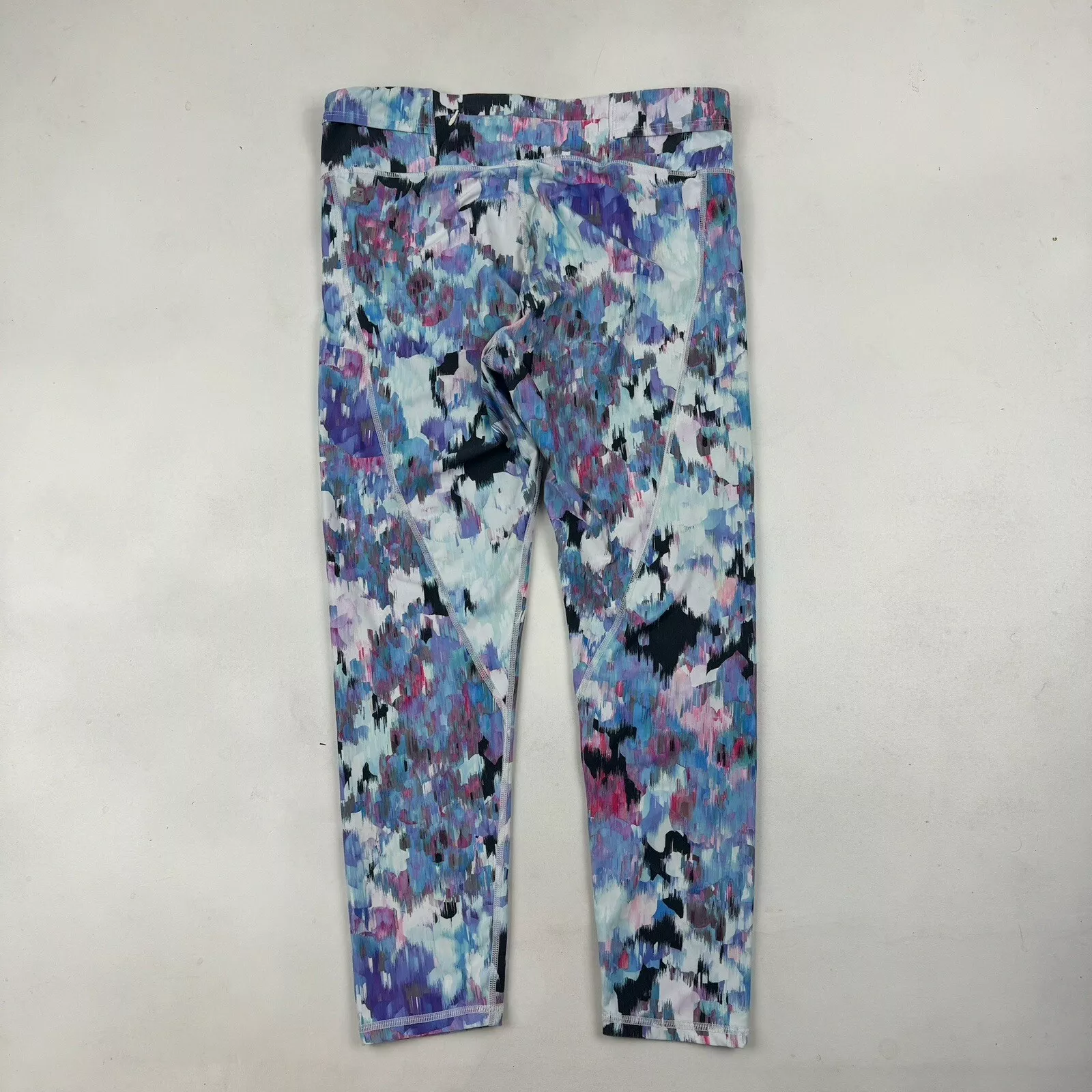 fabletics watercolor powerhold cropped back pocket leggings